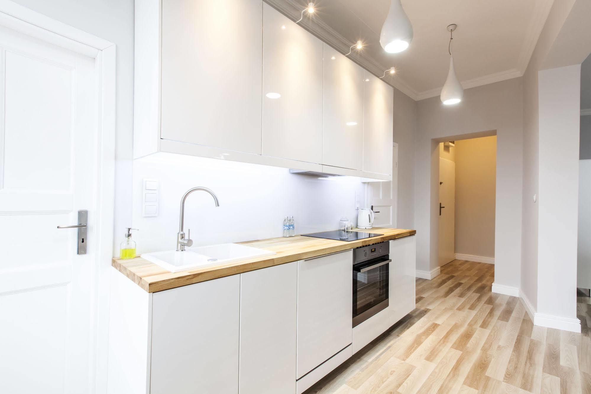 Homewell Apartments Stara Piekarnia Познан Екстериор снимка